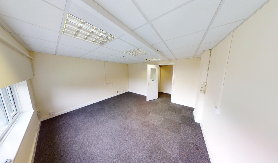 Brogdale Rd, Faversham to rent Interior Photo- Image 1 of 3