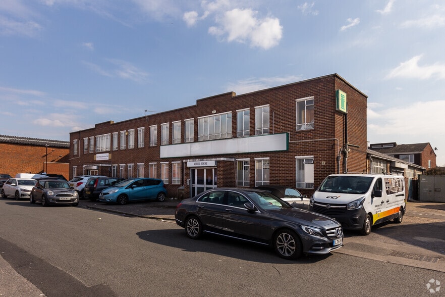 Kelpatrick Rd, Slough for sale - Primary Photo - Image 1 of 1