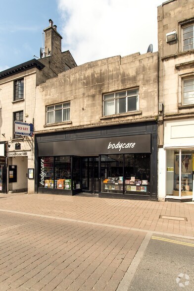 4 Stricklandgate, Kendal to rent - Building Photo - Image 3 of 4