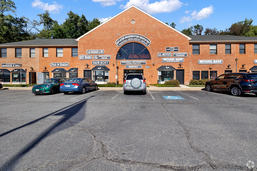 8626-8630 Lee Hwy, Fairfax, VA for rent - Building Photo - Image 3 of 17