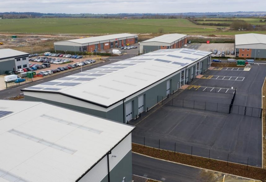 Leicester Rd, Market Harborough to rent - Building Photo - Image 2 of 3