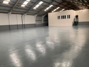 10 Buckland Rd, Yeovil to rent Interior Photo- Image 2 of 7