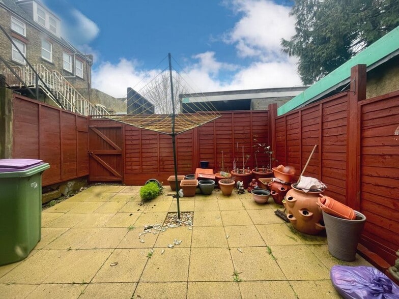 7 Black Bull Road, Folkestone for sale - Building Photo - Image 3 of 14