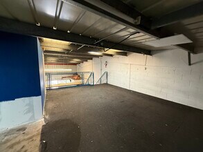 Neptune Clos, Rochester to rent Interior Photo- Image 2 of 8