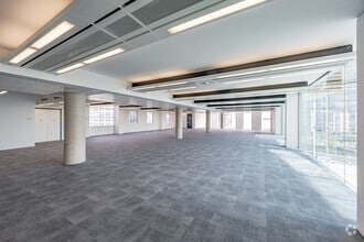 3 Britannia Quay, Cardiff to rent Interior Photo- Image 2 of 7