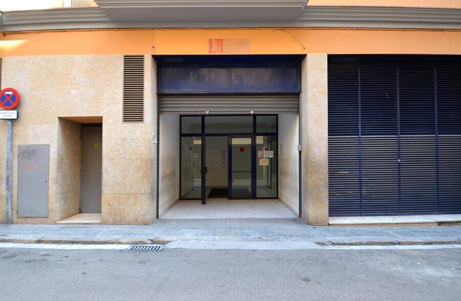 Office / Retail in Vilanova i la Geltrú, Barcelona to rent - Interior Photo - Image 1 of 3