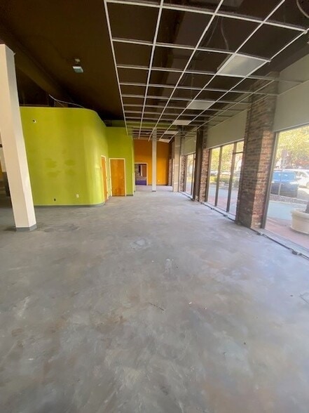 900-912 Central Ave, Saint Petersburg, FL to rent - Building Photo - Image 3 of 10