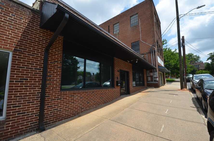 11 Brookstown Ave, Winston-Salem, NC for rent - Building Photo - Image 1 of 10