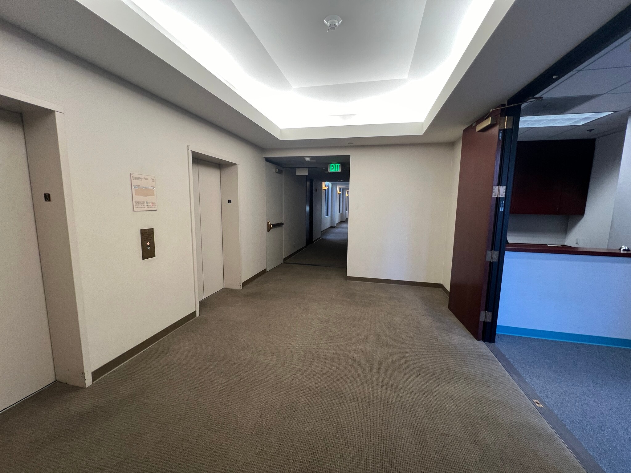 835 Wilshire Blvd, Los Angeles, CA for rent Interior Photo- Image 1 of 6