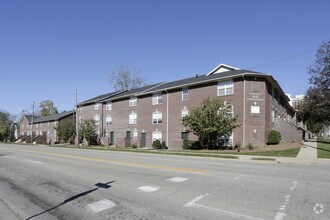 302 W Vernon Ave, Normal, IL for sale Primary Photo- Image 1 of 1