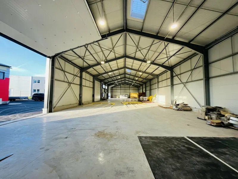Location Local d'activités 250 m² à 750 m² - Photo 1