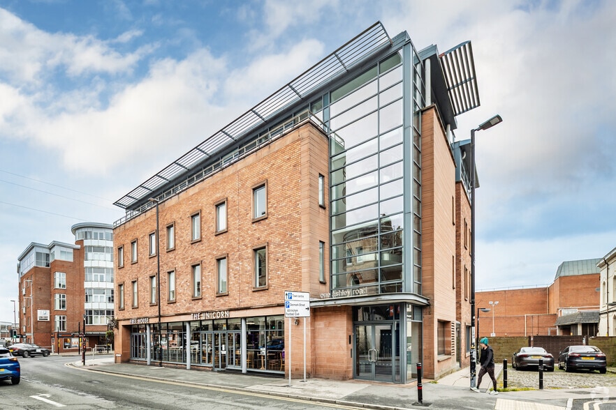 1-7 Ashley Rd, Altrincham to rent - Primary Photo - Image 1 of 3