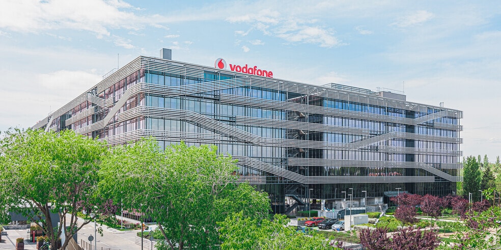 Office in Madrid, Madrid to rent - Building Photo - Image 2 of 4