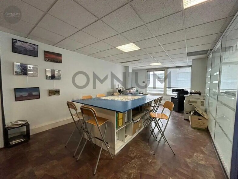 Office in Lyon to rent - Interior Photo - Image 3 of 5