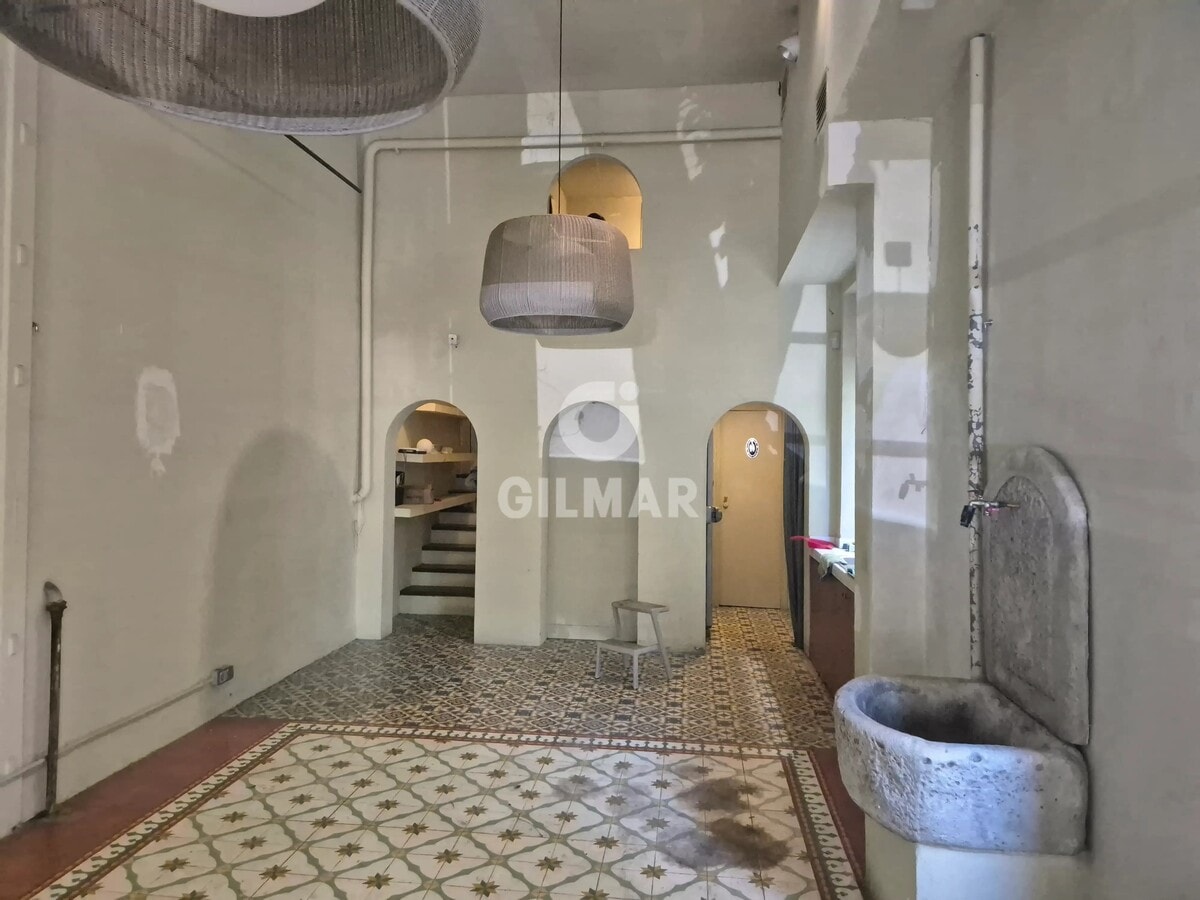 Madrid, MAD 28001 - - - Interior Photo - Image 1 of 5