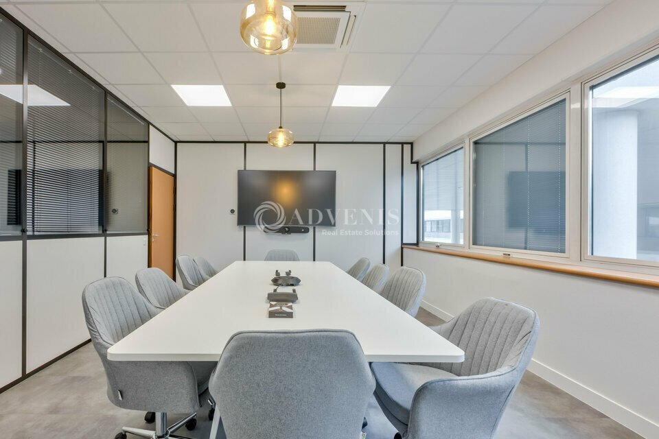 Office in Évry-Courcouronnes to rent Interior Photo- Image 1 of 5