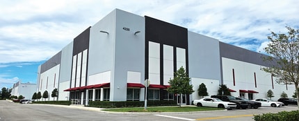 4220 W 104th St, Hialeah, FL to rent Building Photo- Image 1 of 3