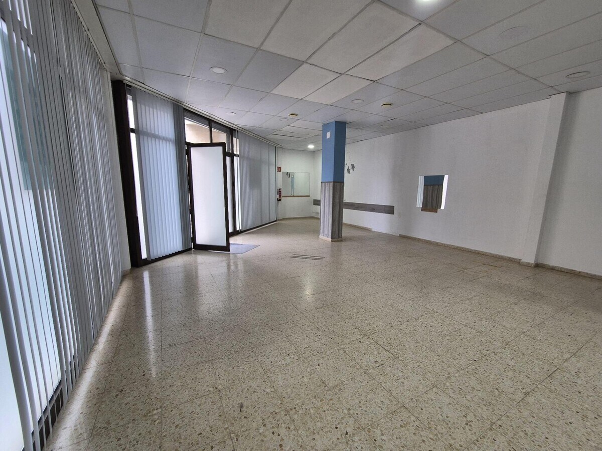 Pineda de Mar, BAR 08397 - Unit 1-2-3 -  - Interior Photo - Image 2 of 18