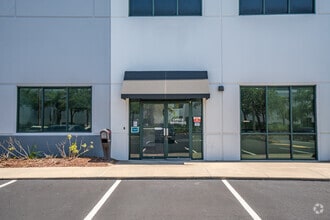 9900 18th St N, Saint Petersburg, FL to rent Building Photo- Image 1 of 4