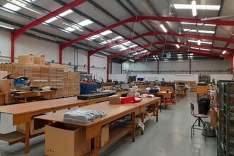 6 Rutherford Rd, Basingstoke to rent Interior Photo- Image 1 of 4