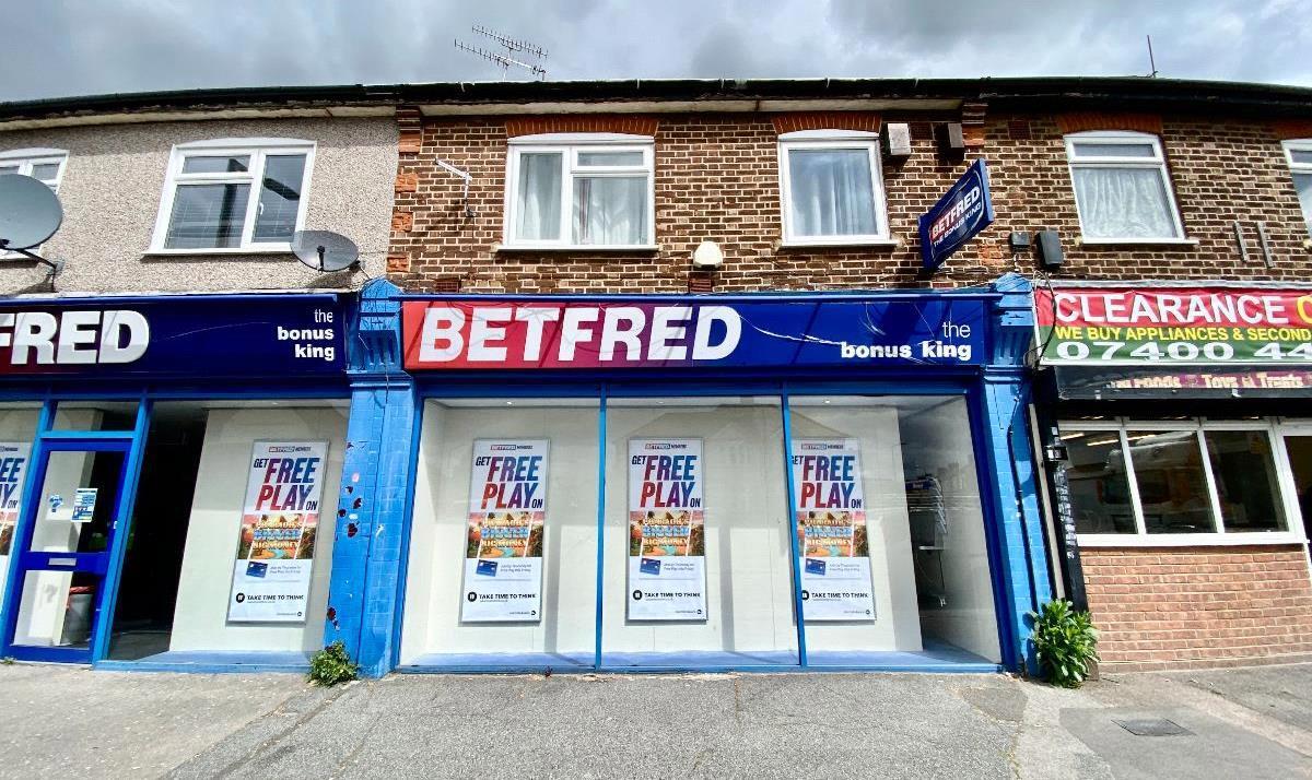 Upminster Rd S, Rainham for sale Building Photo- Image 1 of 5
