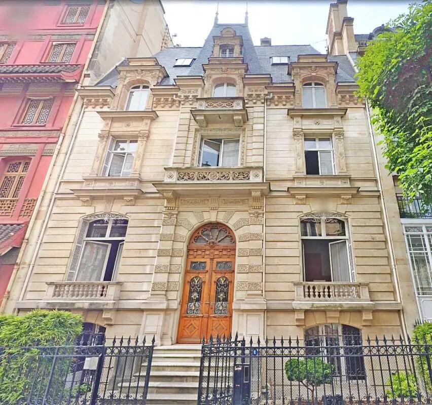 Office in Paris for sale Building Photo- Image 1 of 16