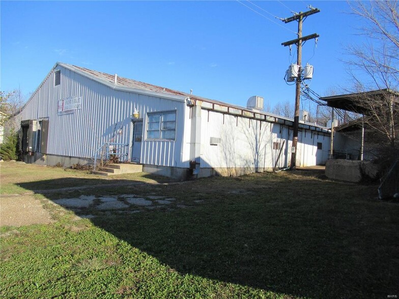 139 S Old Highway 66, Bourbon, MO for sale - Building Photo - Image 1 of 1