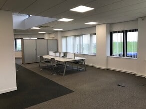 Walker Rd, Blackburn to rent Interior Photo- Image 2 of 4