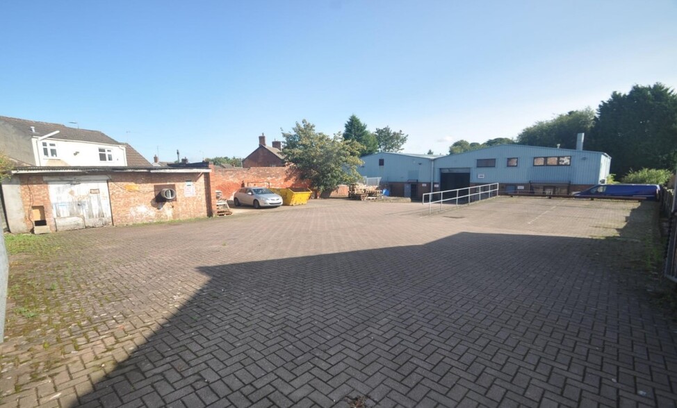 32 Charnwood Rd, Shepshed for sale - Building Photo - Image 1 of 1