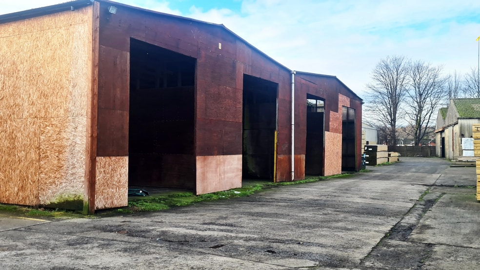 42-44 Duncrue St, Belfast to rent - Building Photo - Image 2 of 3