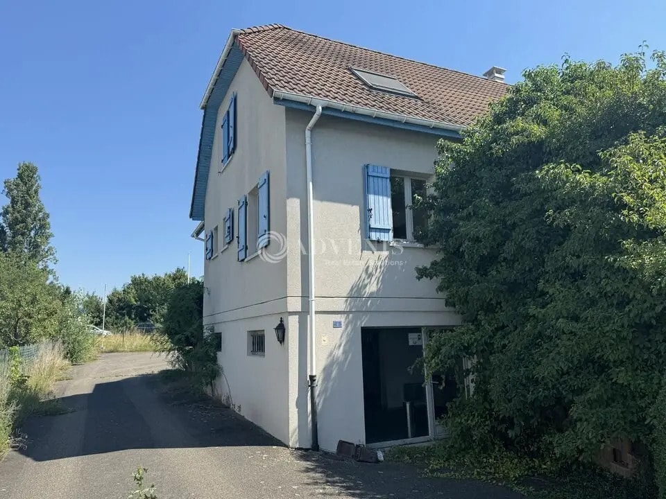 Vente Bureaux 238 m² - Photo 1