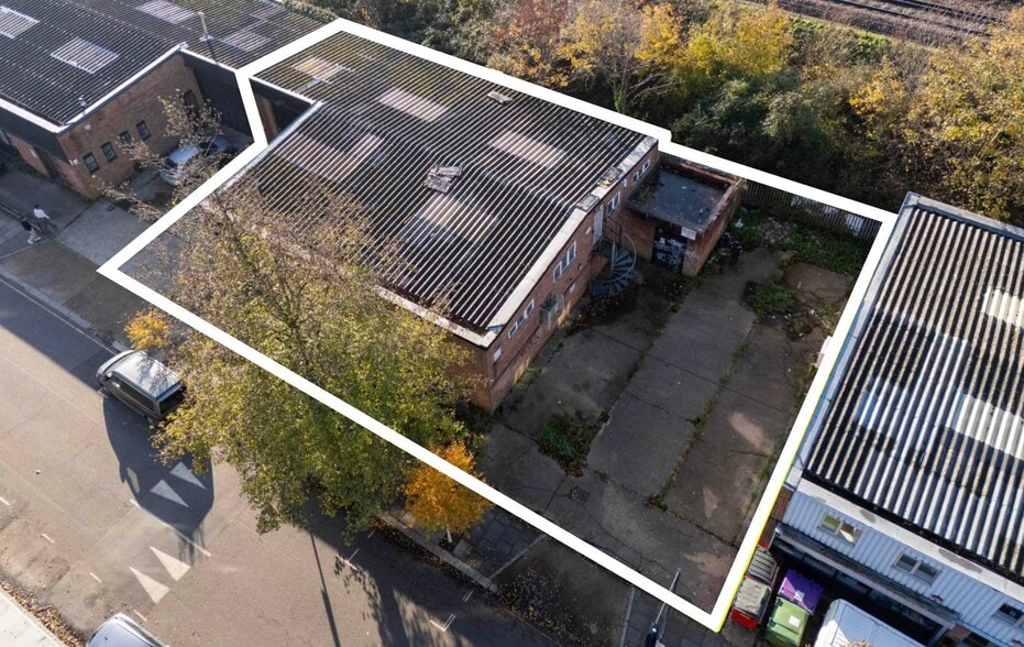 Latimer Rd, London for sale - Primary Photo - Image 1 of 5