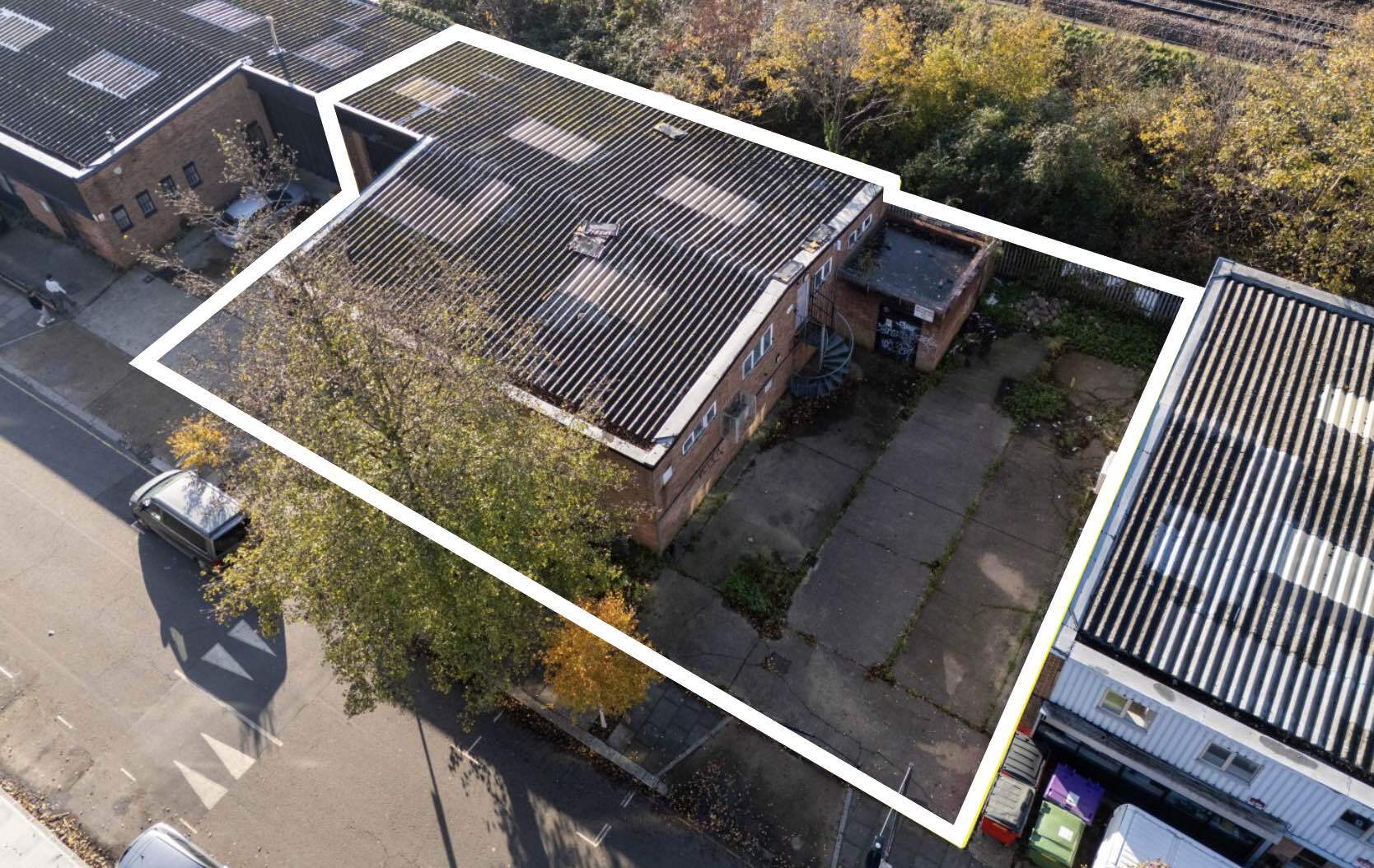 Latimer Rd, London for sale Primary Photo- Image 1 of 6