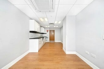 Ringway, Preston to rent Interior Photo- Image 2 of 9