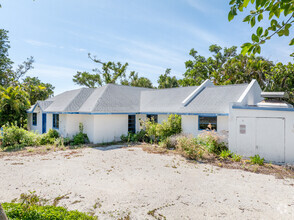 1544 Periwinkle Way, Sanibel, FL for sale Primary Photo- Image 1 of 6