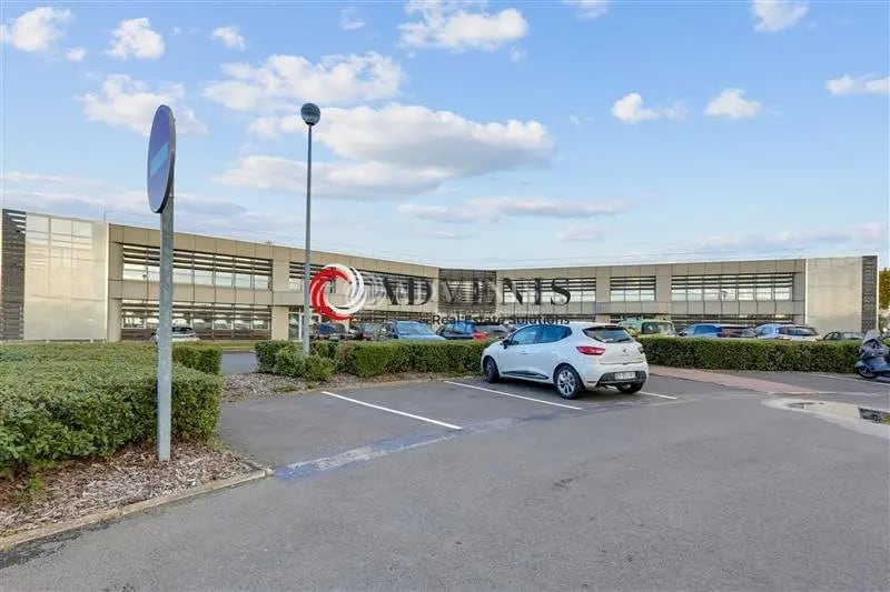 Location Bureaux 450 m² - Photo 1