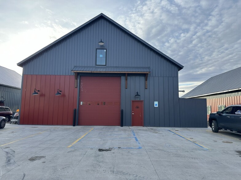 9775 Industrial Dr, Horace, ND for rent - Building Photo - Image 1 of 6