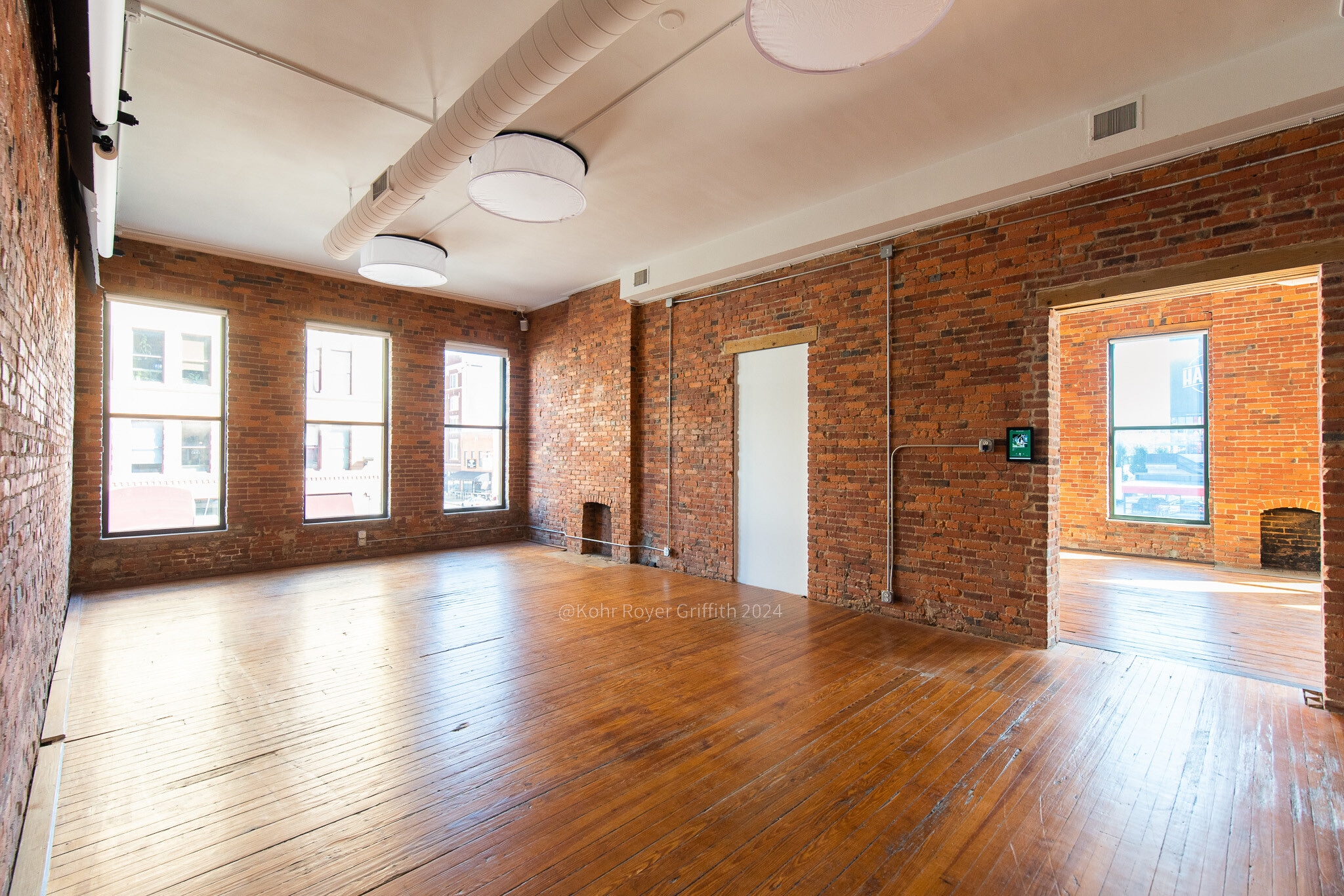 147-153 E Main St, Columbus, OH to rent Building Photo- Image 1 of 4