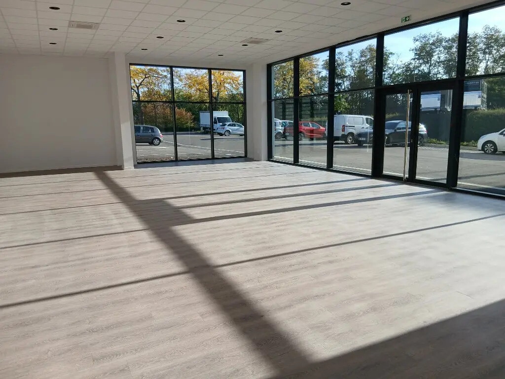 Location Local d'activités 580 m² - Photo 1