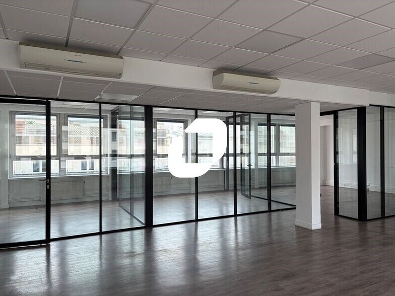 Office in Levallois Perret to rent - Interior Photo - Image 3 of 14