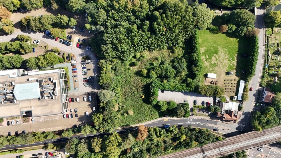 London Rd, Hemel Hempstead for sale - Aerial - Image 3 of 4