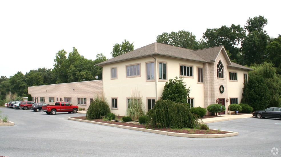 764 Corporate Cir, New Cumberland, PA for sale - Primary Photo - Image 1 of 3