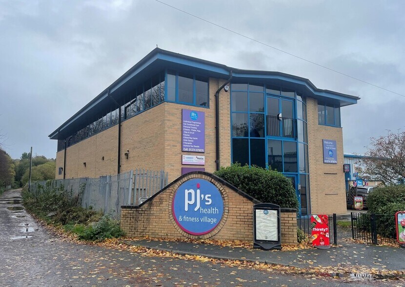 Cartwright St, Cleckheaton, BD19 5LY UK