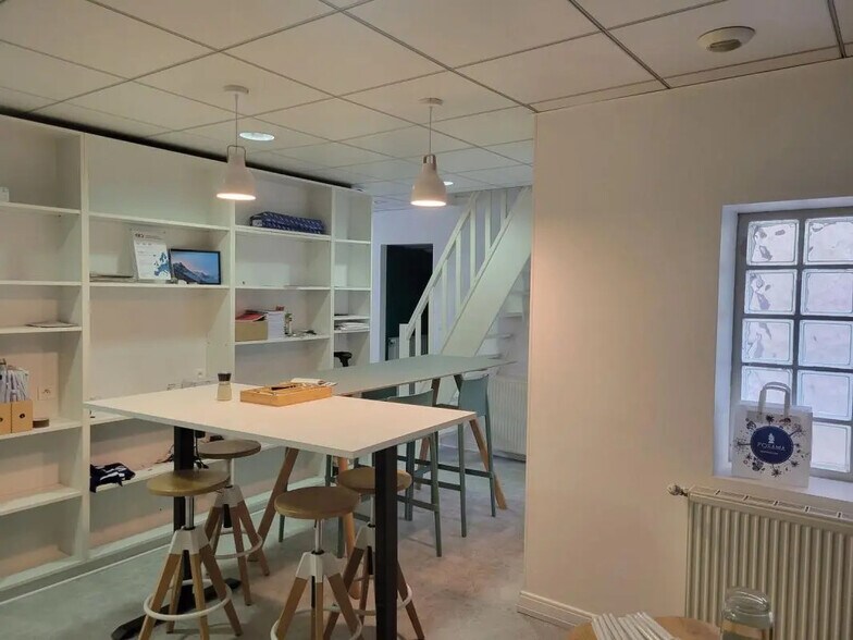 Office in Vannes for sale - Building Photo - Image 2 of 8