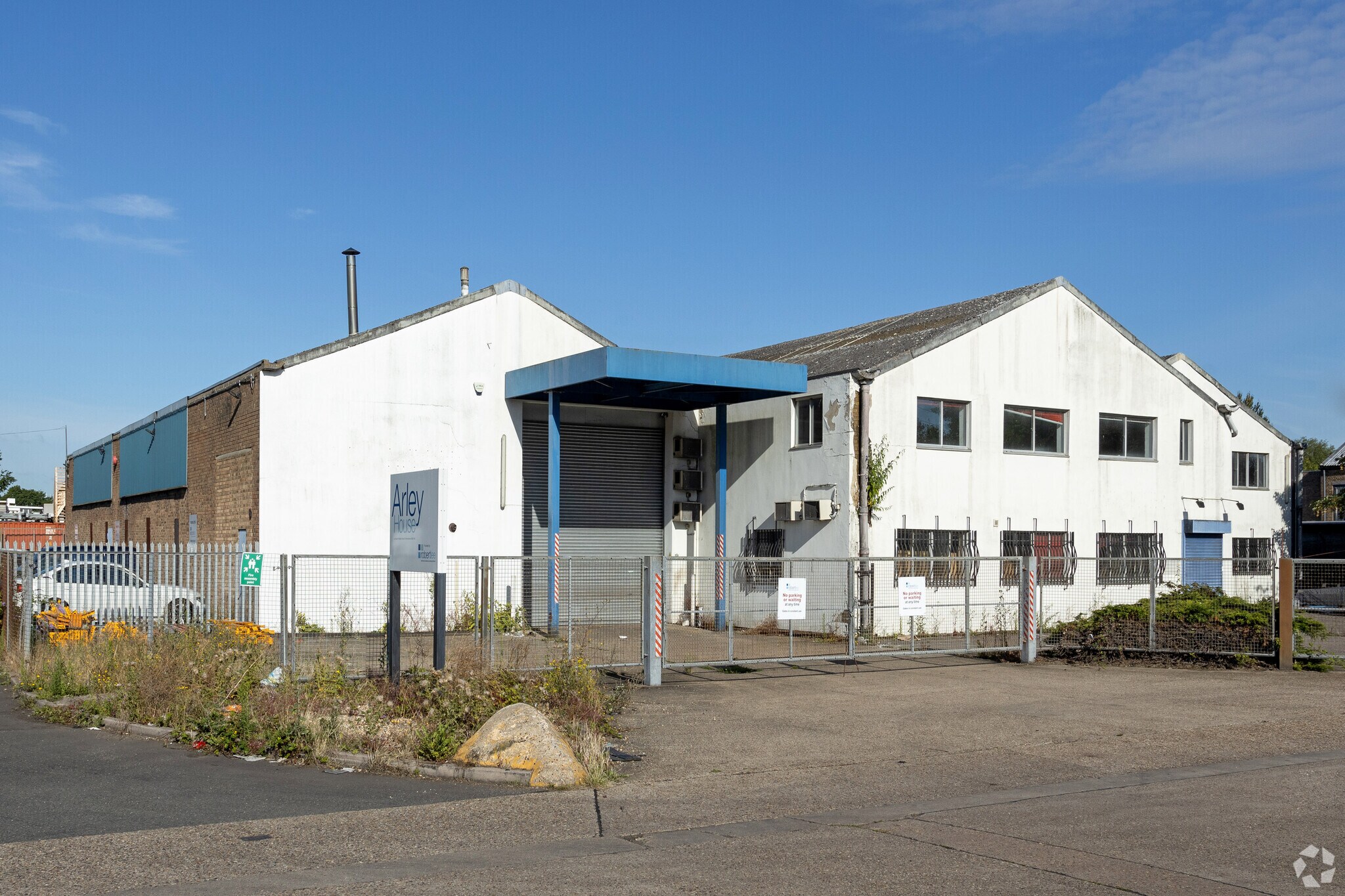 46 Lea Rd, Waltham Abbey for sale Primary Photo- Image 1 of 1