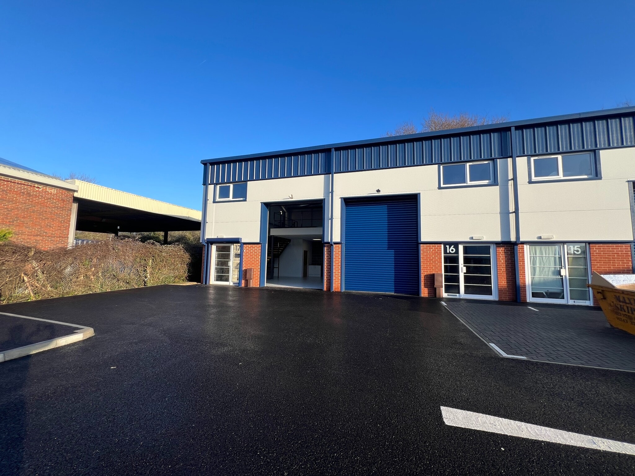Unit 17 Terminus Rd, Chichester to rent Building Photo- Image 1 of 8