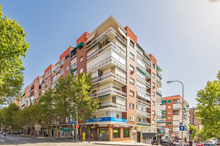 Calle De Santa Hortensia, 23, Madrid, Madrid for rent - Primary Photo - Image 1 of 2