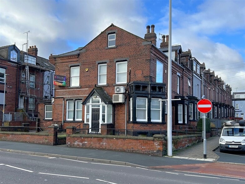 220 Dewsbury Rd, Leeds for sale - Building Photo - Image 1 of 1
