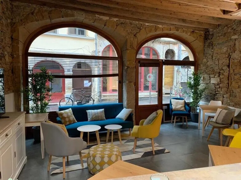 Retail in Lyon for sale - Interior Photo - Image 2 of 10