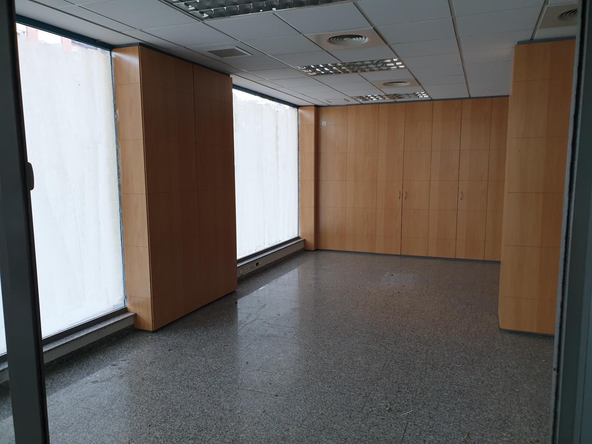 Retail in Petrer, Alicante to rent Interior Photo- Image 1 of 30